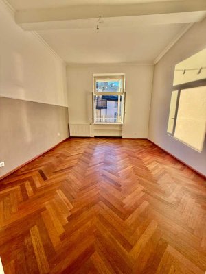 Stilaltbau - 4 Zimmer auf der Bergerstr / Merianplatz ! Grosser Balkon