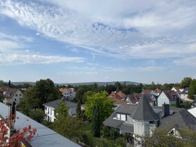 Exklusive 3-Zimmer-Penthousewohnung mit Dachterrasse und Südwest-Balkon in zentraler Lage