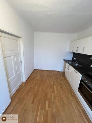 Charmante und unprätentiöse Zweizimmerwohnung nahe Citypark – Haustiere willkommen &amp; WG geeignet.