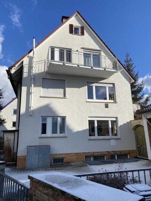 Helle 2,5-Zimmer Dachgeschosswohnung mit Balkon in S-Vaihingen