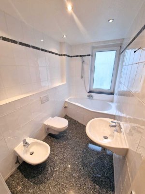 Schöne 2-Zimmer Wohnung im 1. Obergeschoss eines gepflegten Mehrfamilienhauses