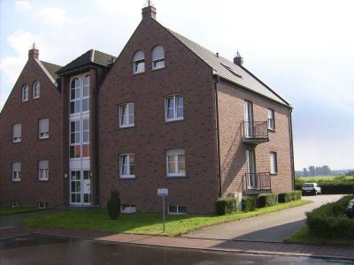 Helle kleine Dachgeschosswohnung in Hückelhoven-Ratheim