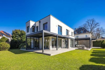 Design-Domizil mit Spa-Bereich und hochklassiger Ästhetik in begehrtester Villenlage