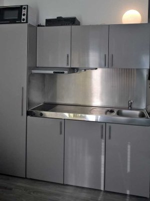 Modernes Apartment mit Balkon