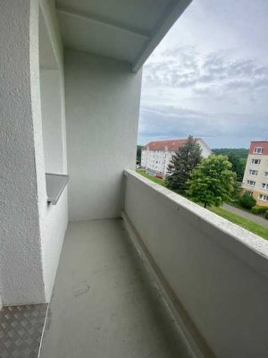 Helle 3-Raum-Wohnung mit Balkon
