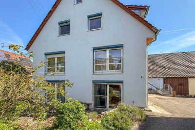 Charmantes Zweifamilienhaus mit Scheune und Potenzial zur Erweiterung in Tullau