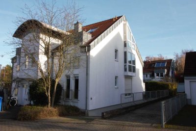 Bonn-Röttgen, Schöne 2,5 Zimmer Wohnung - Alleinige Gartennutzung