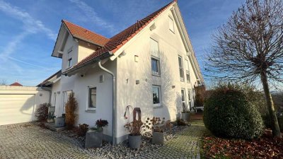 Freistehendes Einfamilienhaus in Hanglage an den Weinbergen