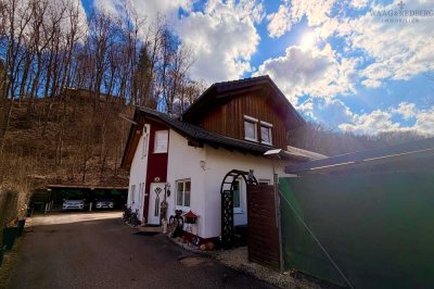 Wohn- und Arbeitsdomizil mit Werkstatt, Büro und viel Potential!