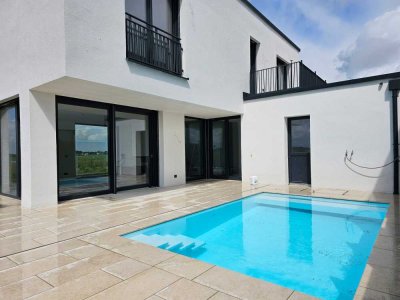 Luxuriöse 6-Zimmer Villa in Poing, Neubau Erstbezug, provisionsfrei
