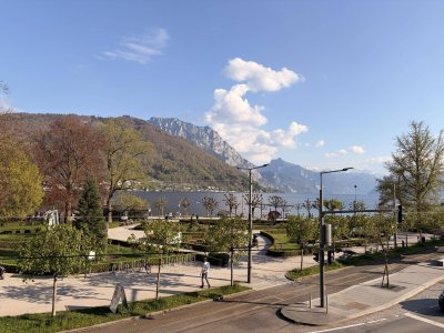 Wohnen über Gmunden – Außergewöhnliche Wohneinheit mit Seeblick &amp; Traunsteinblick in Bestlage