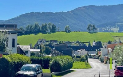 Jetzt einziehen und genießen: Südseitige Wohnung im Herzen von Gröbming