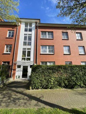 Freundliche 2-Zimmer-Wohnung mit Gartenstück und EBK in Schwerin