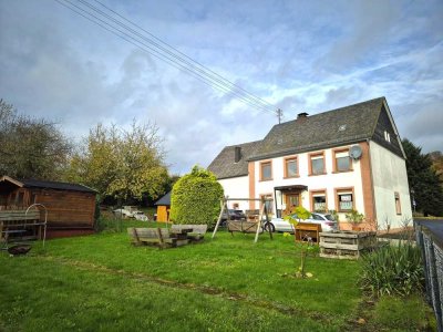 Ehemaliges Bauernhaus mit ca. 1350 m² Grundstück!