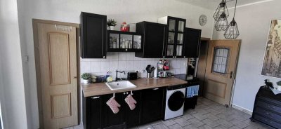 2 Zimmer Wohnung + Wohnküche + Balkon + Tageslichtbad + Badewanne + WG geeignet