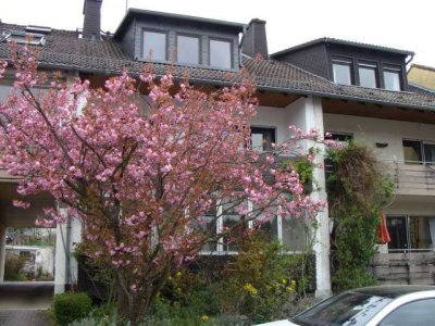 Gepflegte Doppelhaushälfte 7-Zimmer in Wiesbaden-Naurod mit Garage