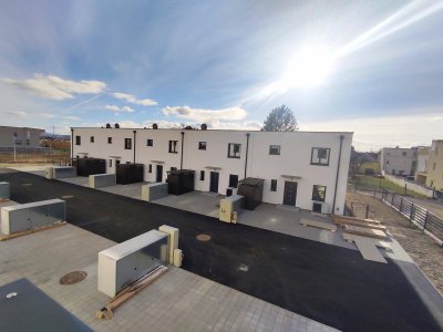 *NEU* Eckreihenhaus mit gr. Garten in modernster Ausstattung inkl. KÜCHE - PV &amp; E-Ladestation vorbereitet