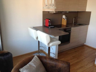 Luxuriöse 2-Zimmer Wohnung im 3. OG mit Balkon in München Maxvorstadt