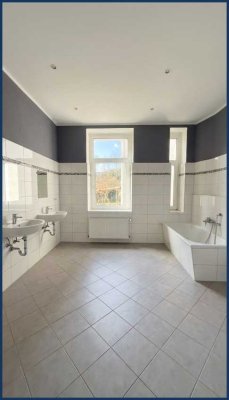 Hochwertige 4-Zimmer-Wohnung - ca. 120 m² mit großem Bad & optionaler EBK in Stadtfeld Ost!