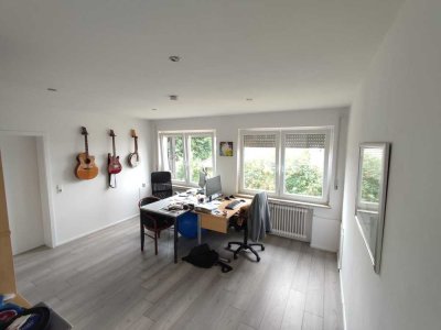 Ansprechende und gepflegte 5-Raum-Erdgeschosswohnung mit geh. Innenausstattung mit Balkon und EBK