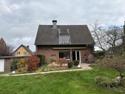 Lackhausen! Gepfegtes EFH mit Ausbaureserven und Traumgrundstück. Baugrundstück für 2 Wohneinheiten