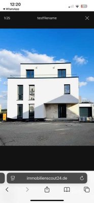 NEUBAU Attraktive 2-Zimmer Penthouse-Wohnung mit umlaufendem Balkon in Zweifamilienhaus