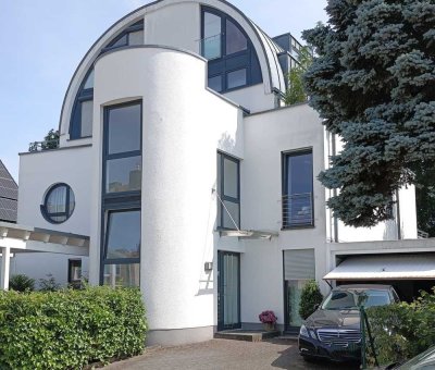 Stilvolle 3-Raum-EG-Wohnung mit gehobener Innenausstattung mit EBK in Siegburg