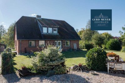 ehemaliger Hof  mit modernem Wohnhaus, Nebengebäuden und 3,20 ha Eigenland in herrlicher Naturlage