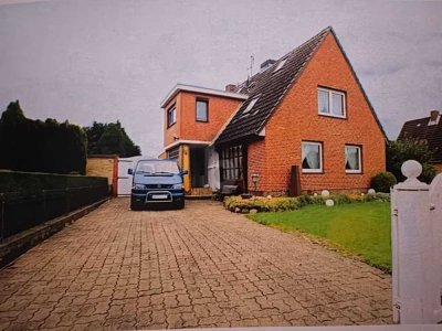 VIEL PLATZ FÜR DIE FAMILIE MIT EIGENEM POOLHAUS