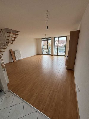 Lichtdurchflutetes Wohnen auf 120m²: 5-Zimmer Maisonette in Top-Lage Wallstadt
