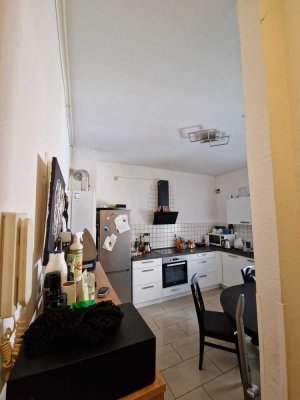 Modernisierte Wohnung mit zwei Zimmern in Draisstraße, Neckerstadt West