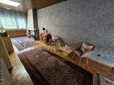Teilmöbliertes Haus mit großer Nutzfläche/Terrasse ohne Nachbarn zu vermieten