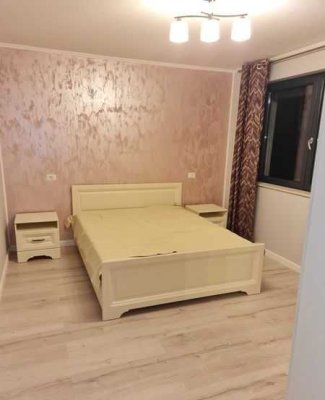 Stilvolle, modernisierte 1,5-Raum-Erdgeschosswohnung mit Balkon und EBK in Essen