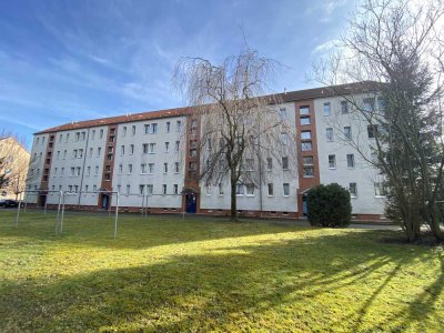 “Top-sanierte 2-Zimmer-Wohnung mit Einbauküche & Garage - mit Blick ins Erzgebirge