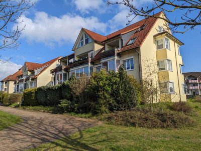 Helle, renovierte Wohnung- mit Tiefgarage und Einbauküche in Groß Santersleben