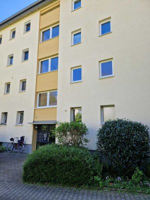 3-Zimmer-Wohnung mit Balkon und renoviertem Bad in Frankfurt