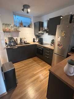 Moderne, helle 2-Zimmer-Wohnung incl. TG Platz