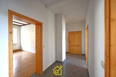 Altbauflair trifft Stadtleben – 2 Zi.-Wohnung im Schneeberger Zentrum