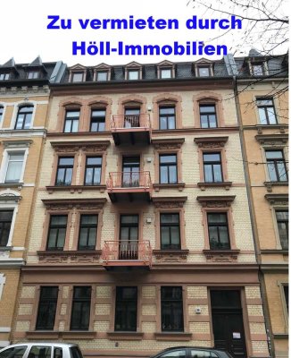 Höll-Immobilien vermietet sehr schöne 2-Raumwohnung in der Goethestraße mit Balkon