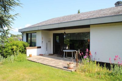 Solides Einfamilienhaus mit Fernblick in bester Wohnlage von Reichensachsen