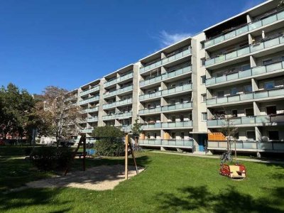 Helle 3 Raum Wohnung zu vermieten