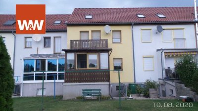 Dieses Domizil schenkt Lebensfreude durch Ruhe, Weitblick und freundliche Nachbarn.