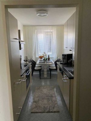 Geschmackvolle 3-Raum-Wohnung mit luxuriöser Innenausstattung mit Balkon und EBK in Geesthacht