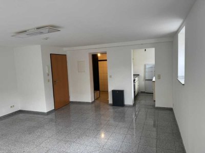 Apartment mit separater Küche und Terrasse, zwischen Wuppertal und Düsseldorf