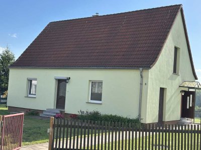 Einfamilienhaus mit großem Grundstück im Neuseenland