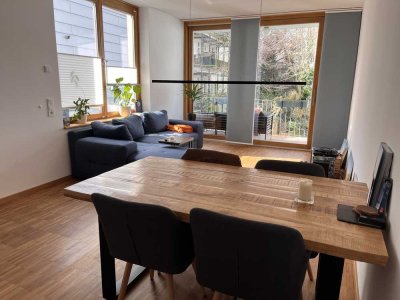 Neuwertige 4-Zimmer-Wohnung mit Balkon in Hamburg für 12 Monate