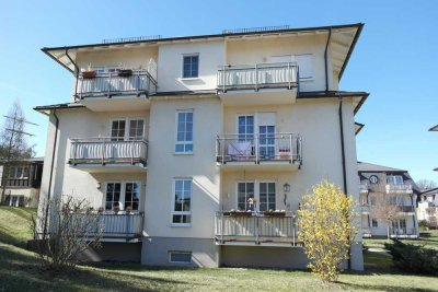 Wunderschöne 2 Zimmer-Wohnung mit Balkon im grünen Radebeul