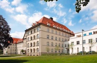 Wunderschöne 3-Zimmerwhg., großer Balkon, Luxus-EBK, TG-Stellplatz P 48