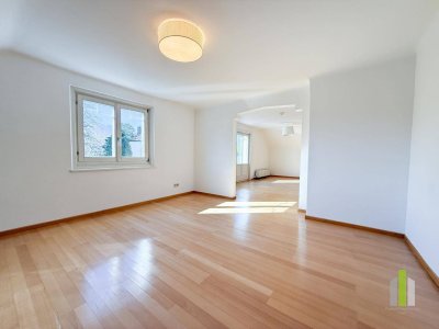 RIEDENBURG | Traumhafte 2,5 Zimmer Wohnung mit eigenen Garten