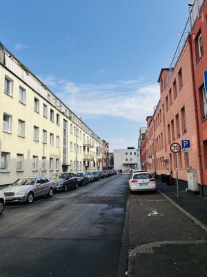 2-Zimmer-Eigentumswohnung in zentraler Lage von Krefeld - renovierungsbedürftig mit Potenzial